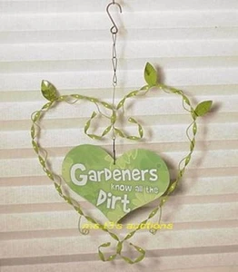 "GARDNERS Know DIRT"" Verde en forma de corazón MÓVIL/TIMBRE Letrero de Metal Decoración del Hogar - Imagen 1 de 1
