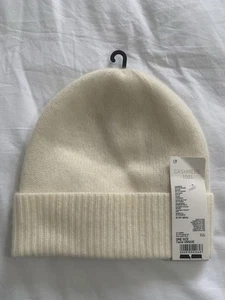 UNIQLO - Women’s Ivory / Cream 100% Pure Cashmere Beanie Hat * BNWT * - Picture 1 of 6