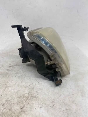 Used Right Headlight Assembly fits: 2001 Toyota Sequoia w/Crew Cab 4 Dr Right Gr - Imagem 1 de 4