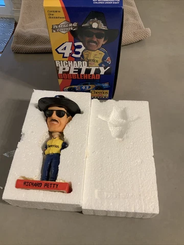 NEW Inaugural Edition Richard Petty Bobblehead Cheerios car #43 NASCAR Cover
