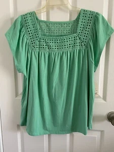 St. John's Bay Women's Short Cap Sleeves Green Embroidered Stretch Top OX NWT - Picture 1 of 7