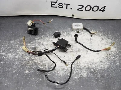 Kawasaki S1 KH 250 1976 triple lote de piezas eléctricas 2845 Foto 1 de 4