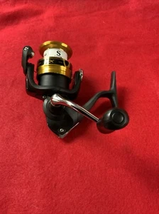 SHIMANO 1SF31 FX 2000 REEL Spinning Reel 1SF31 - Picture 1 of 6