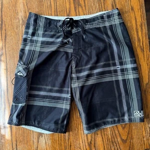 Quiksilver pantaloncini da bagno a quadri con chiusura a coulisse nero taglia 34 - Foto 1 di 6