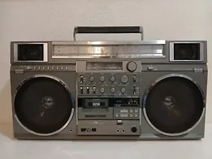 Vintage JVC Boombox Model RC-M90JW - Picture 1 of 10