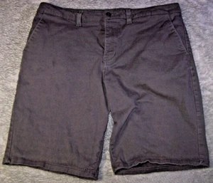 RSQ Shorts Uomo Chino Lungo al Ginocchio Taglia 35X9 (Tag 36) Jeans - Foto 1 di 12