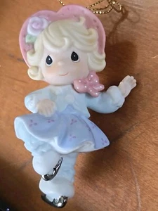 Ornamento Precious Moments "Un buen giro merece otro" 737569 - Imagen 1 de 11