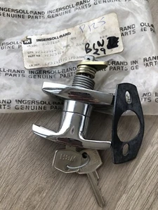 1 COMPRESSORE ARIA INGERSOLL RAND P125 MANIGLIA PER TETTOIA 92525914 RICAMBIO PRTS    - Foto 1 di 6