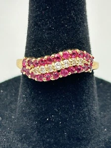 14K Yellow Gold Ruby & Diamond Ring Size 5 1/2 - Picture 1 of 12