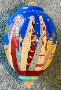 PIER 1 KRIPPE WEIHNACHTSSCHMUCK LI BIEN 2018 KRIPPE WEISE MÄNNER RÜCKSEITIG BEMALT - Bild 1 von 5