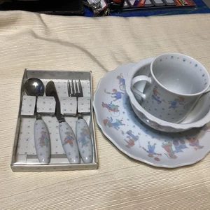 LYNN HOLLY - TOSCANY TOY LAND - CHILD'S SET -Plate, Bowl, Mug, Fork, Knife,spoon - Picture 1 of 6