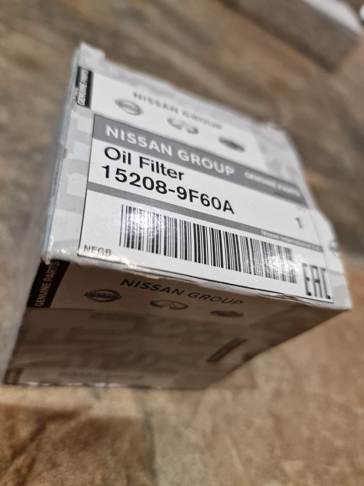 GENUINE NEW NISSAN 350Z 370Z OIL FILTER 152089F60A - Image 1 of 1