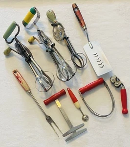 Vintage Red Green Wood Handle Kitchen Utensils Mixed Lot A&J Ekco Foley Androck - Picture 1 of 24