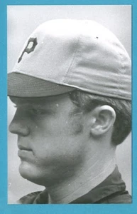 Milt May Pittsburgh Pirates Vintage Baseball Postcard PP01442 - Picture 1 of 2
