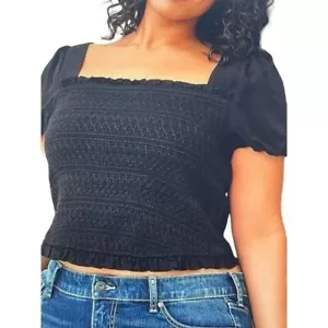 Torrid Damen schwarz Challis gesmoktes Puffärmel bauchfreies Oberteil, 5, 5X, 28. - Bild 1 von 5
