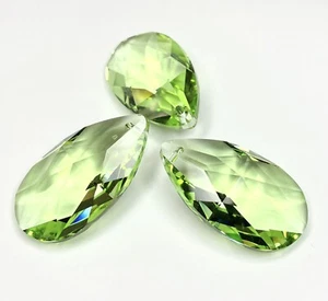 8721 Swarovski Strass Almond Pear Pendant Crystal Peridot Green 38mm 3 pcs NEW - Picture 1 of 1