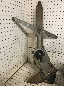 1973 - 1977 Monte Carlo Malibu Laguna Chevelle Pass Right Window Regulator - Picture 1 of 1