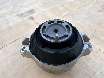 8838 Montaje motor delantero derecho o derecho 1 pieza para Mercedes-Benz 300SE L6-3.2L 142402117 Foto 1 de 4