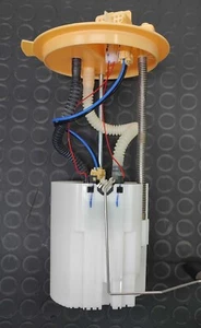 51807842 POMPA CARBURANTE ORIGINALE ALFA ROMEO GIULIETTA 1.6 JTDM / 2.0 JTDM - Foto 1 di 3