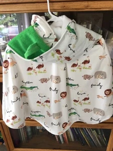 selbstgemachter Fleece Kinderponcho - Bild 1 von 3