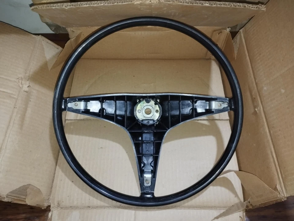 Volante Toyota Crown 45102-30070 nuevo stock antiguo Foto 1 de 4