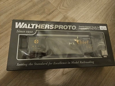 HO Walthers Proto ATSF AAR Santa Fe Double Door Express boxcar- brown NIB - Image 1 of 2