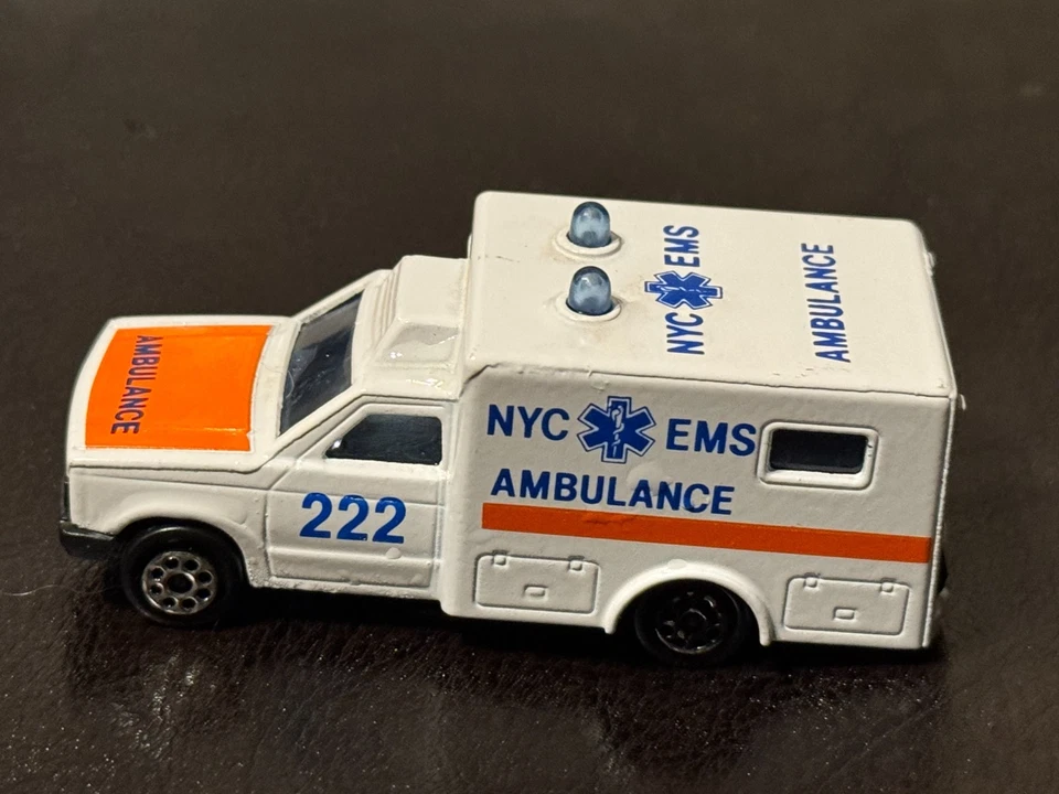 Ambulancia 222 NYC EMS Majorette Metal 255 3" pulgadas Coche de Juguete. E1 Foto 1 de 1