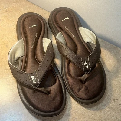 Мужские удобные мягкие шлепанцы стельки стринги сандалии Nike размер 11 коричневые - Изображение 1 из 4