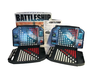 HASBRO GAMING 2018 BATTLESHIP GAME AGES 7+ 2 PLAYERS USED - Picture 1 of 5