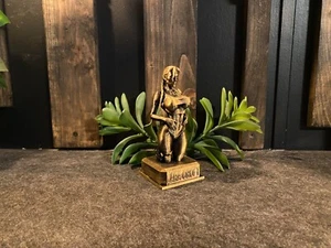 Statua LARA CROFT Tomb Raider alta 6 pollici in oro - Foto 1 di 7