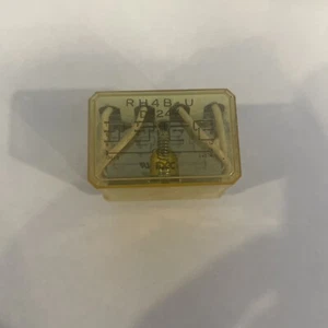 IDEC RH4B-U-DC24 RELAY, 4PDT, 10A, 24VDC - Picture 1 of 4
