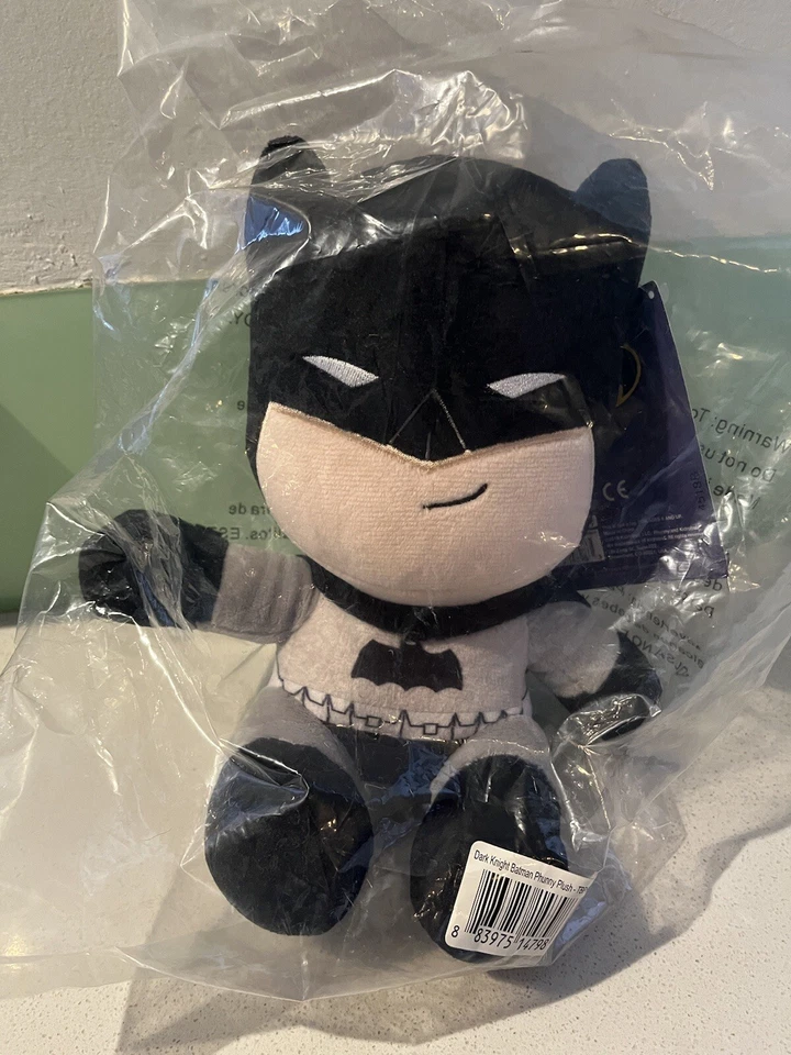 DC Comics ~ FIGURA DE PELUCHE BATMAN: EL CABALLERO OSCURO ~ Phunny Kidrobot Foto 1 de 4