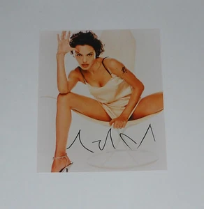 ANGELINA JOLIE autographed 8x10 color photo - Picture 1 of 1
