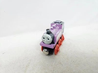 Thomas & Friends Ferrocarril de Madera Nevado Rosie Tren Tanque Motor En Muy Buen Estado Foto 1 de 4