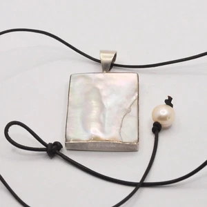 Mother of Pearl Leather Surf Wear Necklace & Pendant Handcrafted Beach Boho - Bild 1 von 7
