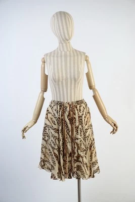 Saia de seda com estampa de leopardo Roberto Cavalli, tamanho 42 padrão leopardo cintura elástica  - Imagem 1 de 4