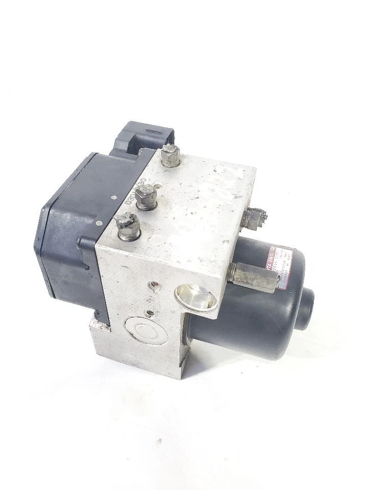 Conjunto de bomba de freno antibloqueo OEM 2000 2001 2002 Toyota MR2 Foto 1 de 4