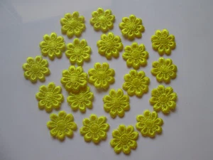 40 SPITZE BLUMEN Applikation Aufnäher Gelb Borte Nähen 2,5cm  - Bild 1 von 5