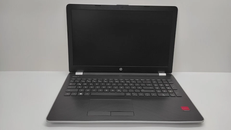 NOTEBOOK HP PAVILION 15-BW0XX G6 AMD A9-9420 8GB RAM 256GB HD WIFI WEBCAM - Immagine 1 di 4