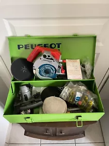 Scie Circulaire Peugeot Adaptateur Perceuse Outil Electrique PEUGEOT Boîte méta - Imagen 1 de 18
