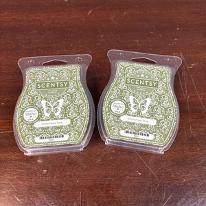 2~Scentsy Christmas Tree~Wax Bars~New - Picture 1 of 3