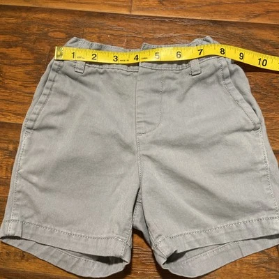 Boy’s Size 18-24 Month Grey Khaki Shorts Chino The Children’s Place - Image 1 of 4