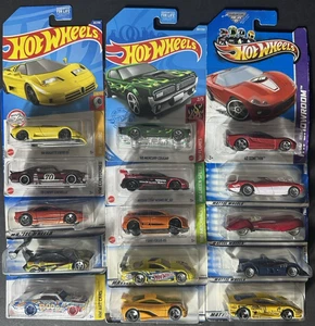 Lote Hot Wheels (15) - Dodge, Nissan, Bugatti, Ford - Imagen 1 de 6
