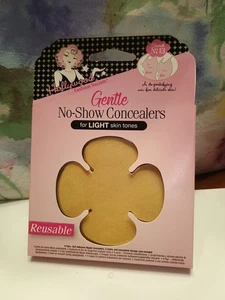 Hollywood Fashion Secrets Gentle No-Show Concealers in Light. Includes 4 Pairs. - Picture 1 of 2