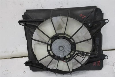 RADIATOR FAN ASSEMBLY Honda CR-V 2012 12 2013 13 2014 14 Left 1341858 - Image 1 of 4
