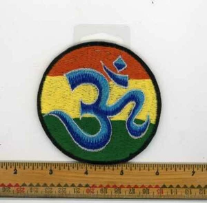 Handgestickter hell- & dunkelblauer Om Rasta Aufnäher Fair Trade Nepal 3" rund - Bild 1 von 5