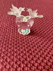 Crystal Heart & Flower with Birds Figurine - Love birds Figurine - Picture 1 of 5
