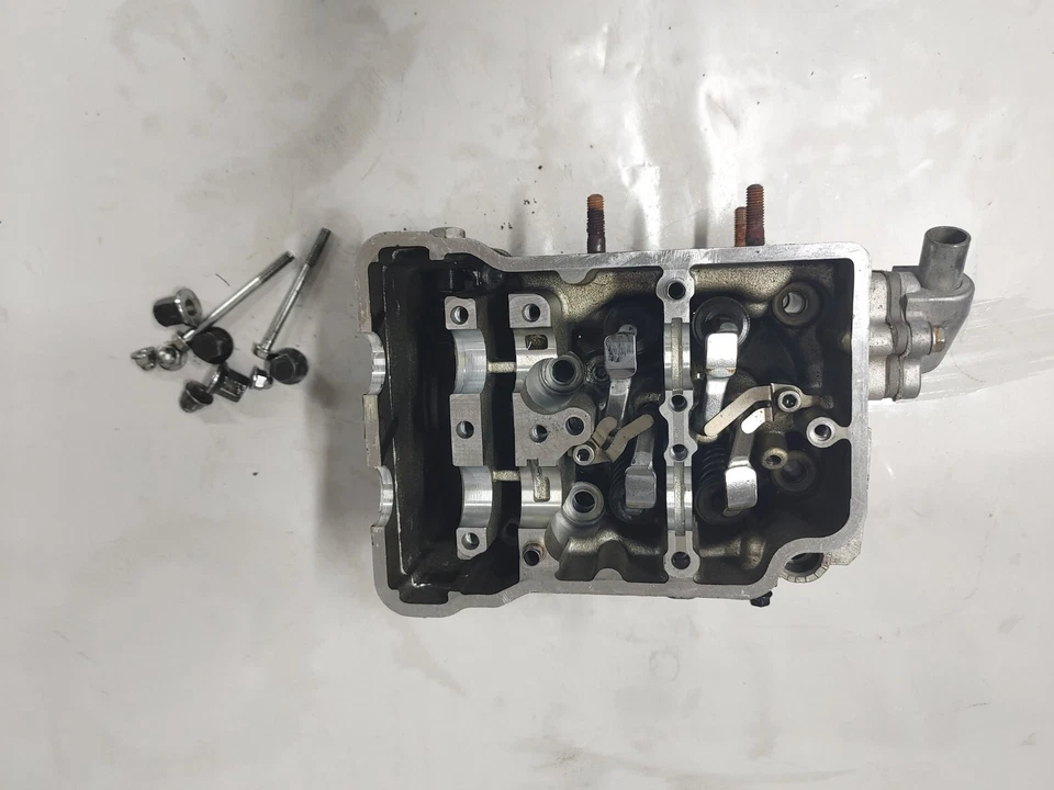 Kawasaki Vulcan VN750 1987 motor trasero extremo superior culata 11002-1215 Foto 1 de 4