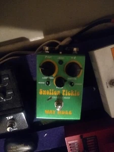Way Huge Swollen Pickle MkIIS Jumbo Fuzz Pedal Guitar Effect Big Muff Distortion - Picture 1 of 4