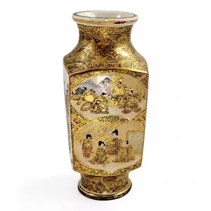 Vaso Satsuma bianco periodo Meiji, Shiro Satsuma con scene Rakan e corte c. 1890 - Foto 1 di 9
